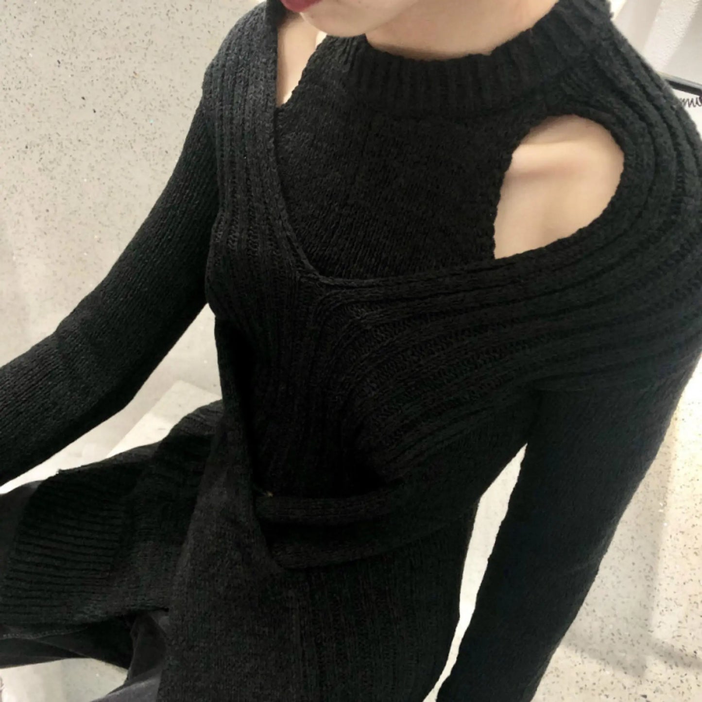 Asymmetric Sweater OCS Trade Co., Ltd.
