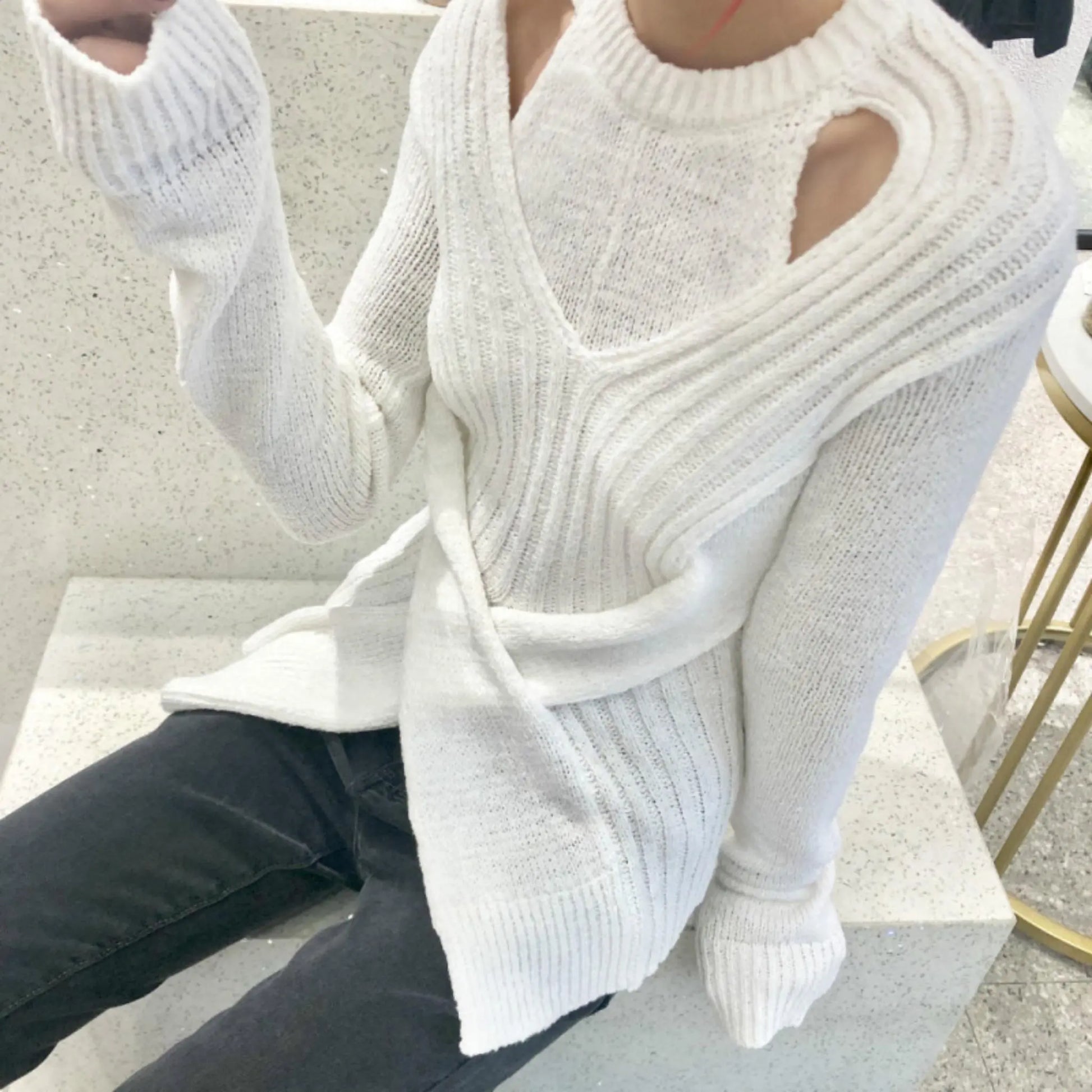Asymmetric Sweater OCS Trade Co., Ltd.